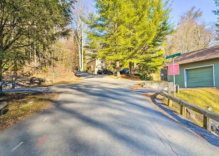 Updated Banner Elk Condo, 1 Mi To Sugar Mountain!